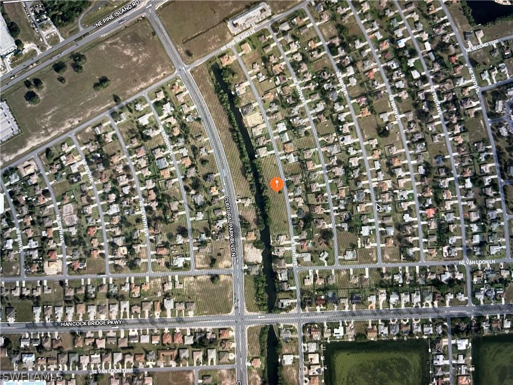 106 NE 8th Pl., Cape Coral, FL 33909