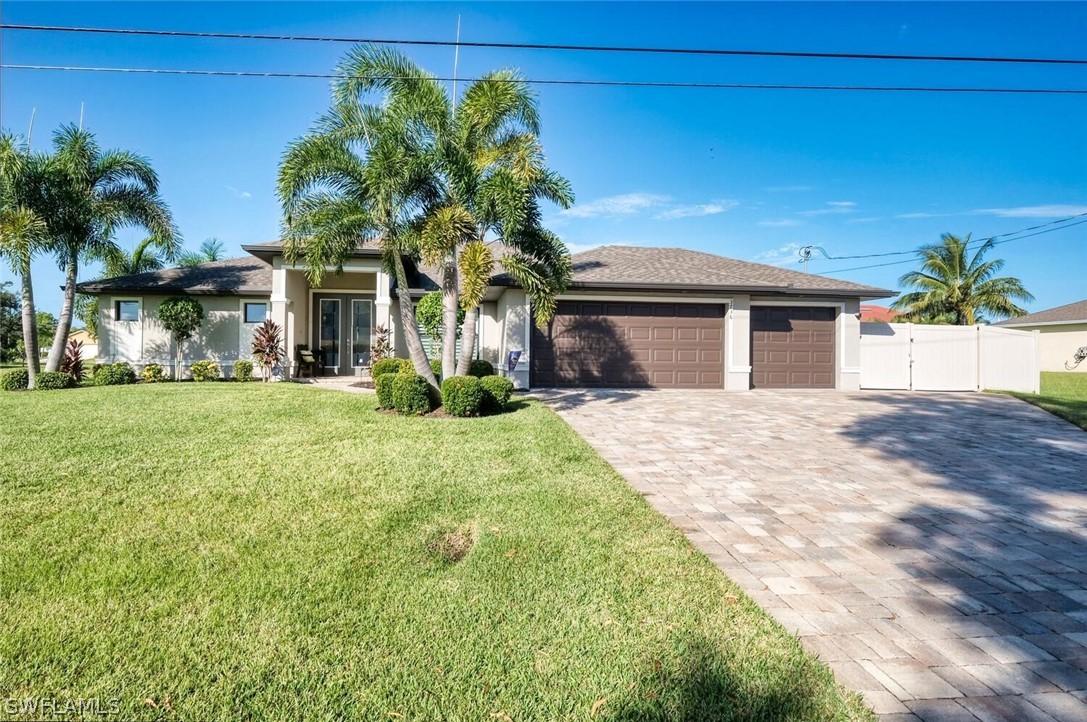3736 SW 16th Pl., Cape Coral, FL 33904