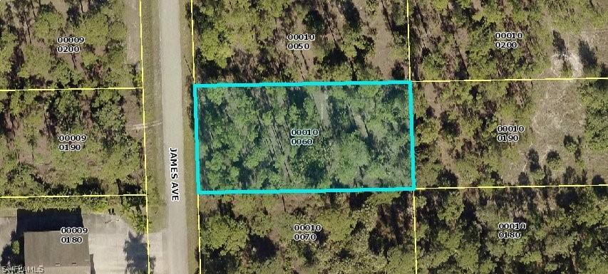 812 James Ave., Lehigh Acres, FL 33936