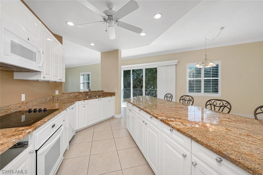 861 9th Ave. #203, Naples, FL