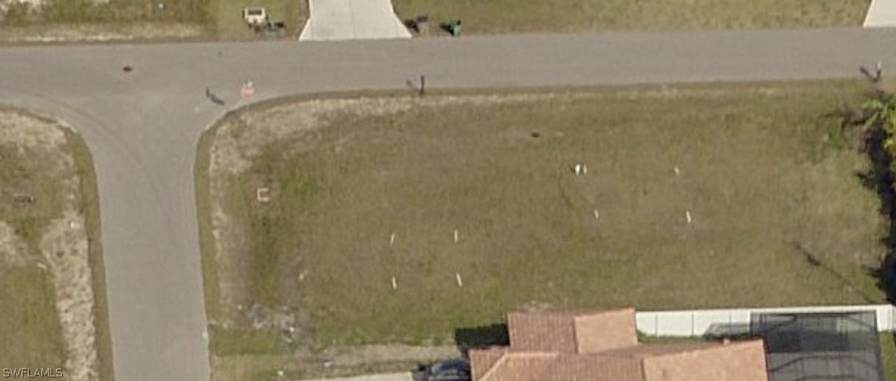 725 NW Juanita Ct., Cape Coral, FL 33993