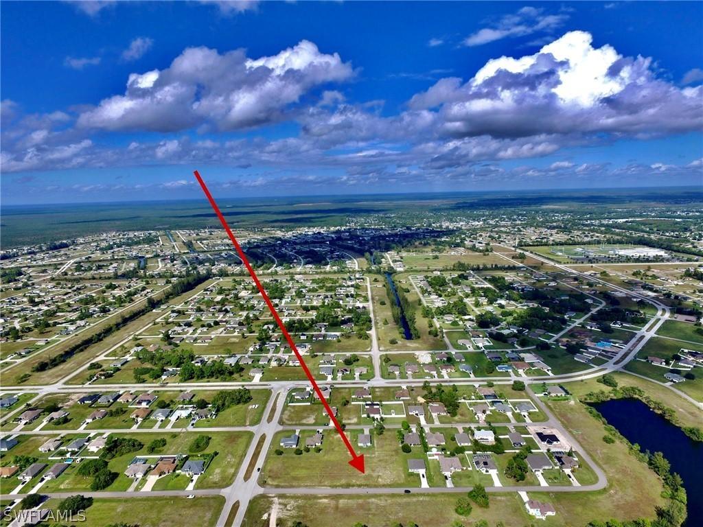 1633 NE 33rd Ln., Cape Coral, FL 33909