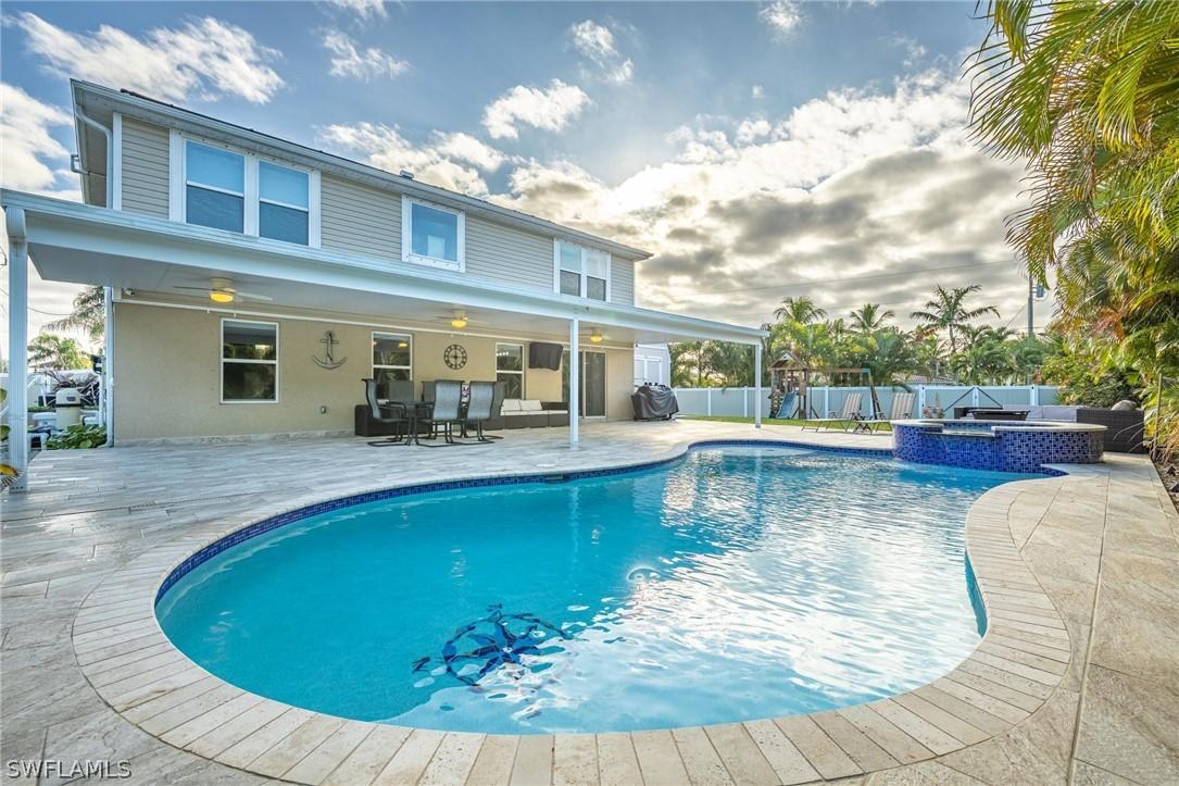 2540 SE 25th Pl., Cape Coral, FL 33904