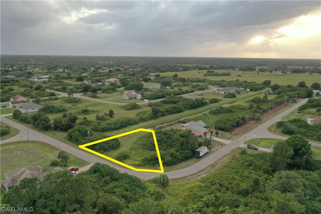 408 Chamonix Ave., Lehigh Acres, FL 33974