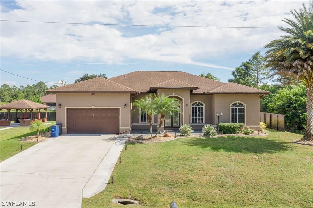 827 Troy Ave., Lehigh Acres, FL 33974