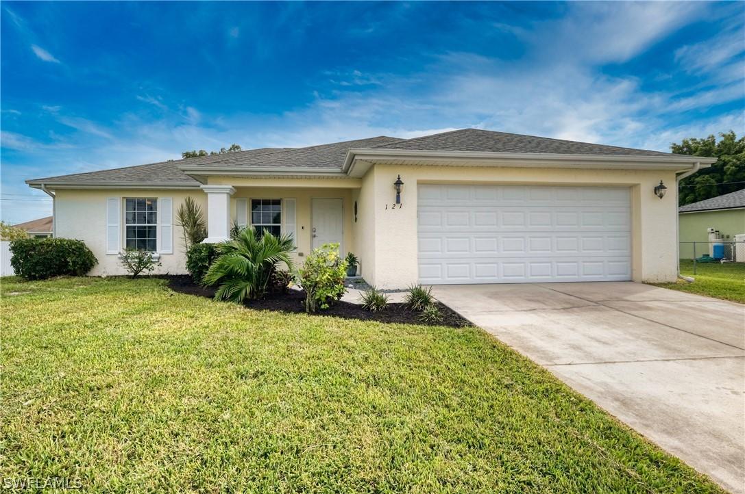 121 NW 2nd Pl., Cape Coral, FL 33993