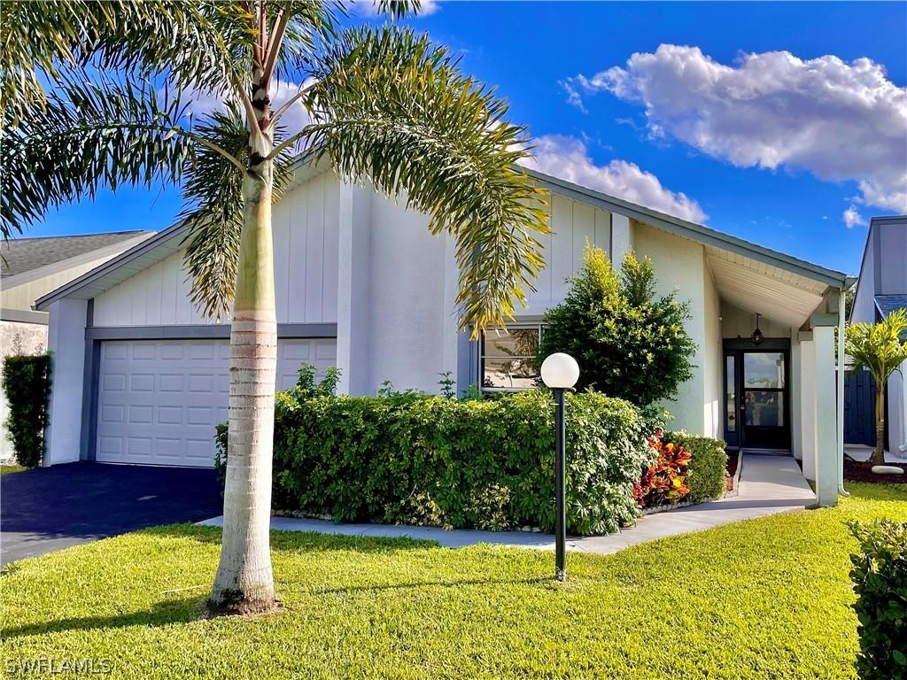 9789 Maplecrest Cir., Lehigh Acres, FL 33936