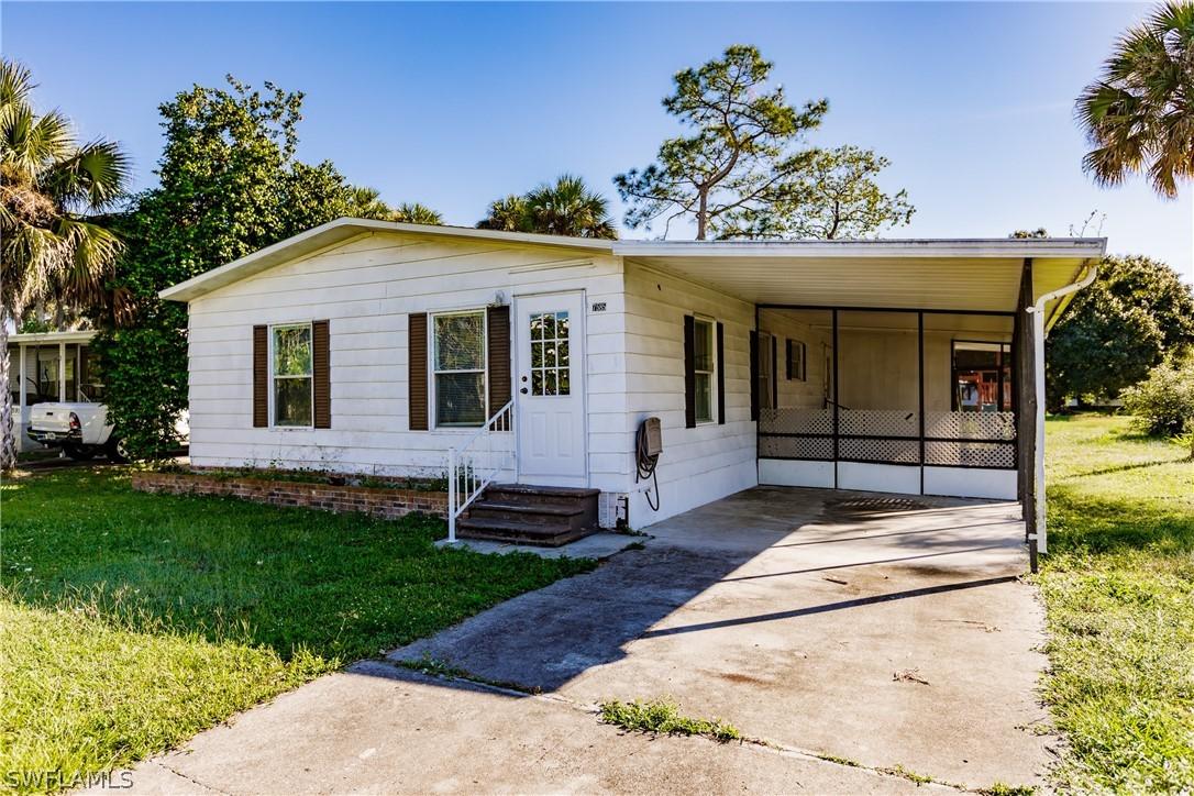 7585 Grady Dr., North Fort Myers, FL 33917