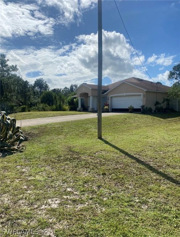 914 Hillcrest Ave., Lehigh Acres, FL 33974