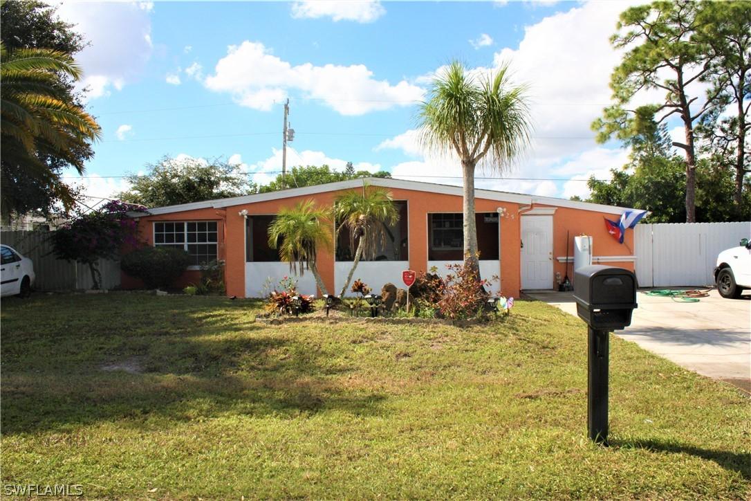 125 Apache St., Lehigh Acres, FL 33936