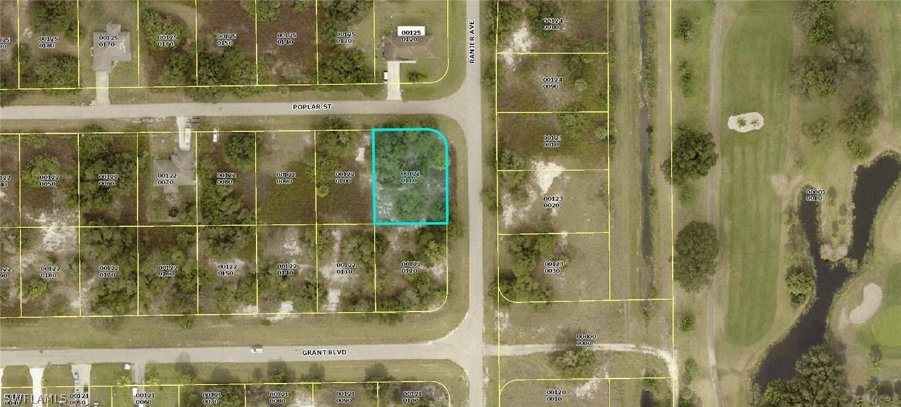 452 Poplar St., Lehigh Acres, FL 33974