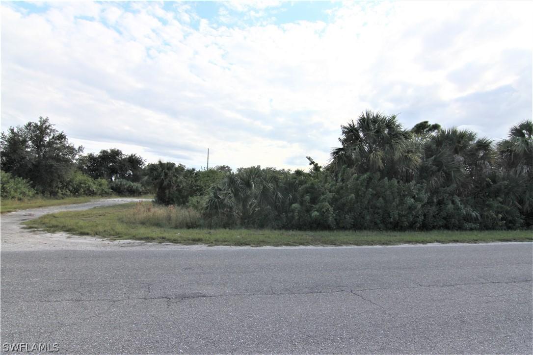 105 Olive Ct., Lehigh Acres, FL 33971