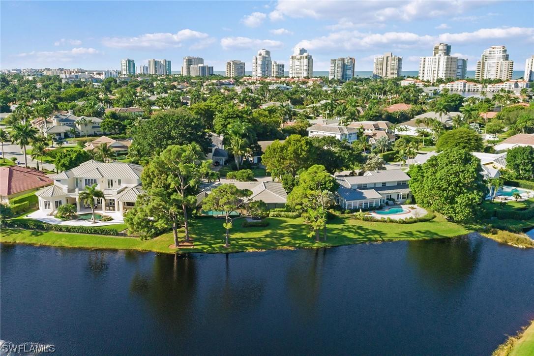 527 Devils Ln., Naples, FL 34103