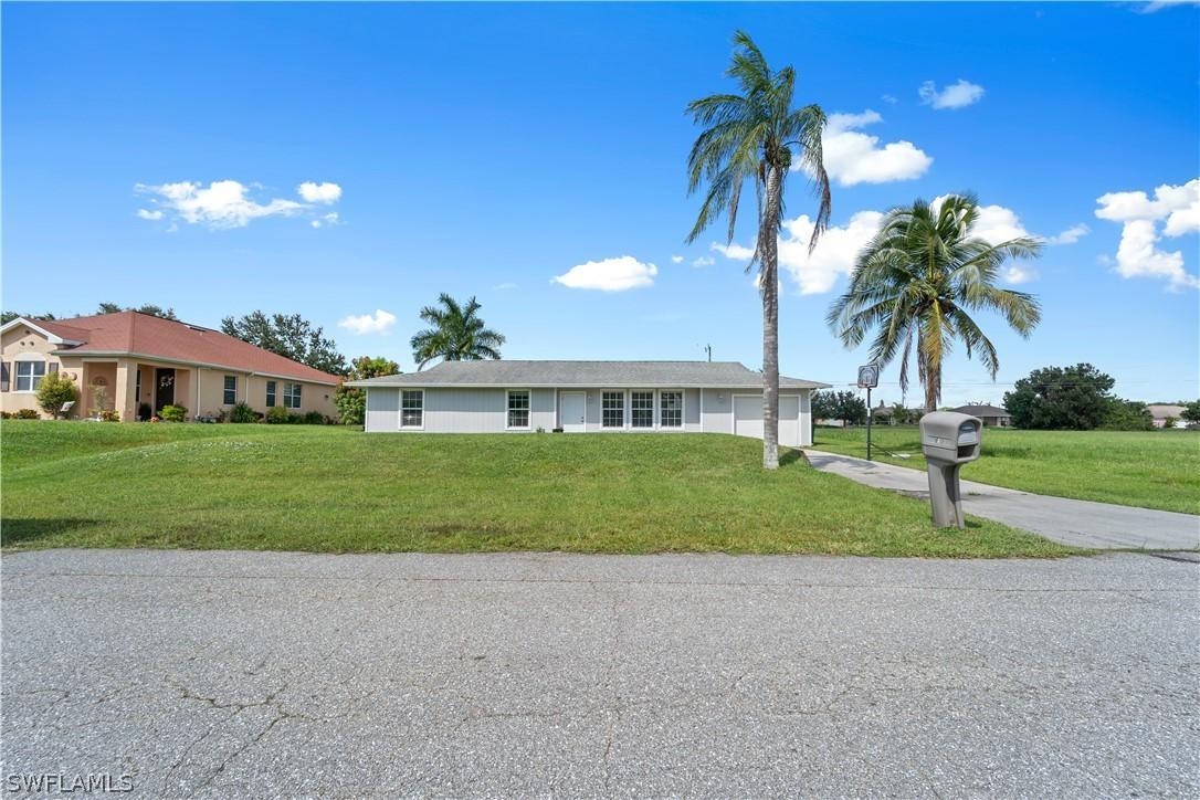 2203 NE 15th Ter., Cape Coral, FL 33909