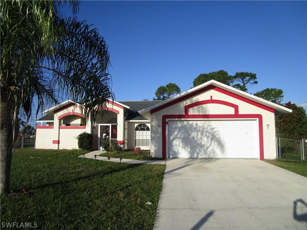 31 Greenwood Ave., Lehigh Acres, FL 33936