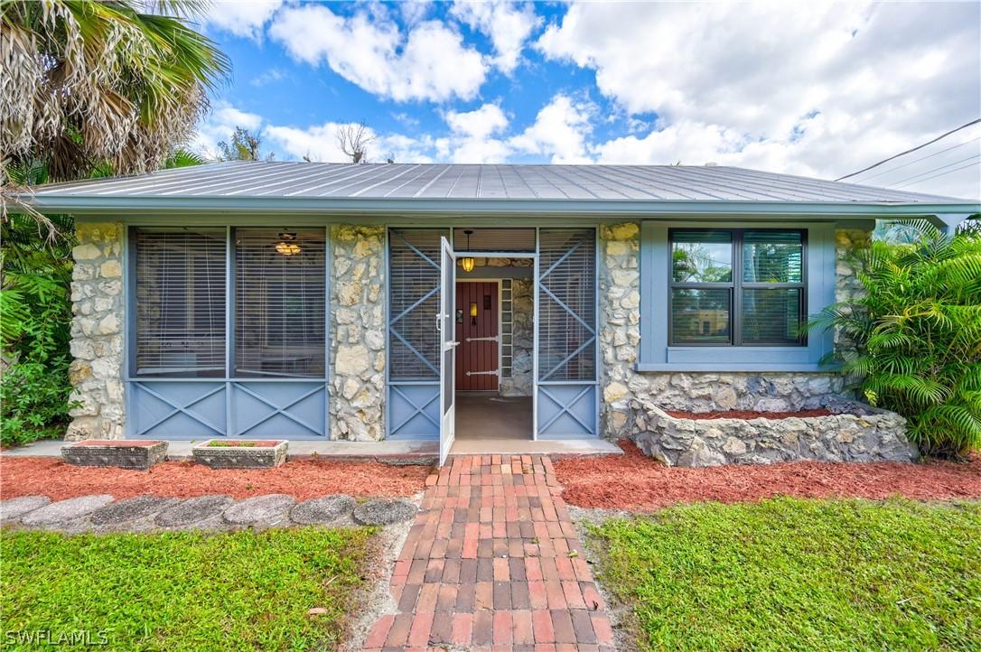 5931 Tropical Dr., Fort Myers, FL 33919