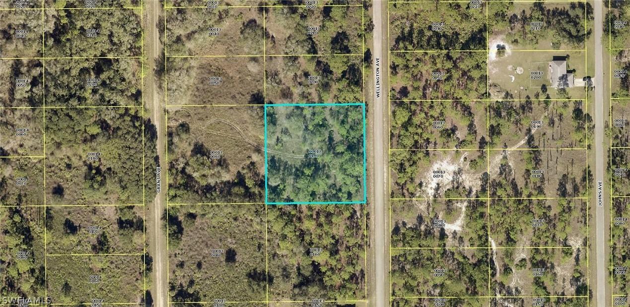 1313 Wellington Ave., Lehigh Acres, FL 33972