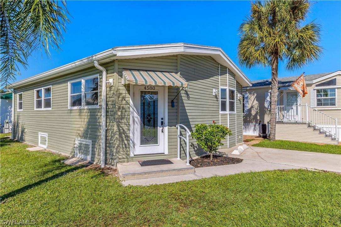 4580 Mayflower Way, Estero, FL 33928
