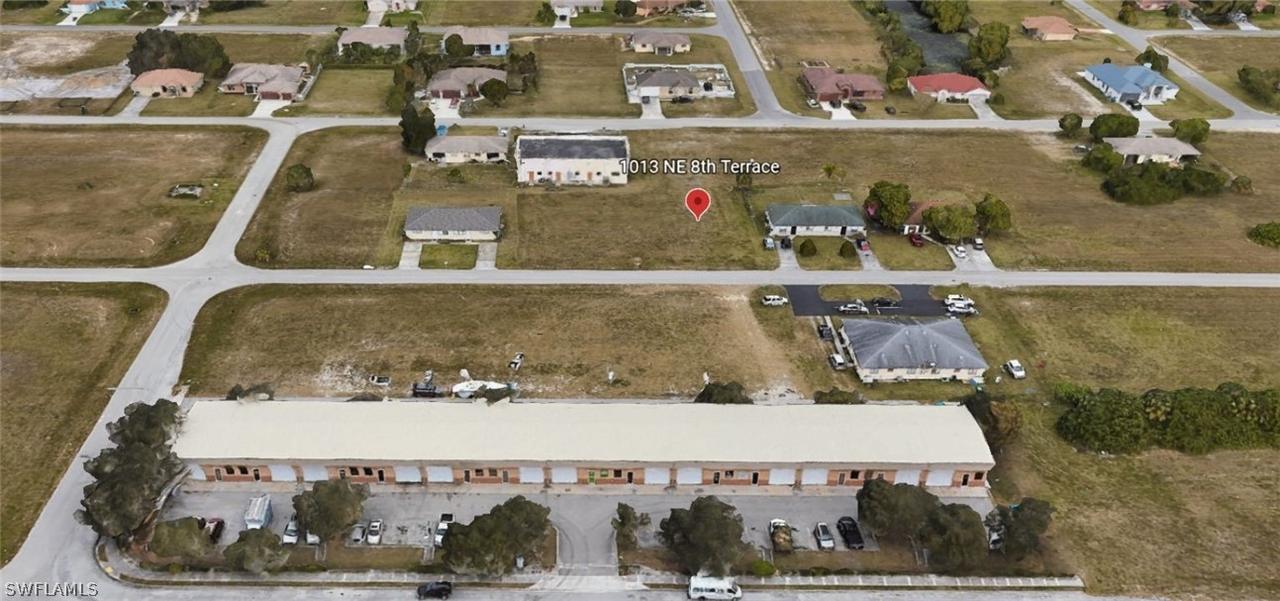1013 NE 8th Ter., Cape Coral, FL 33909