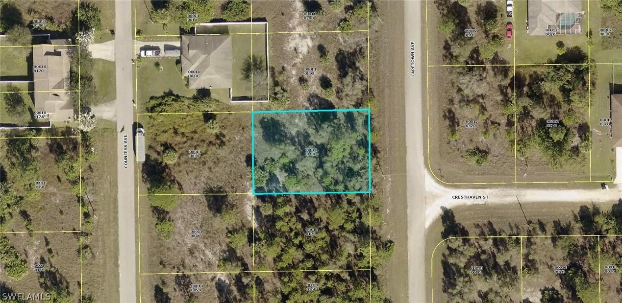 906 Capetown Ave., Lehigh Acres, FL 33974