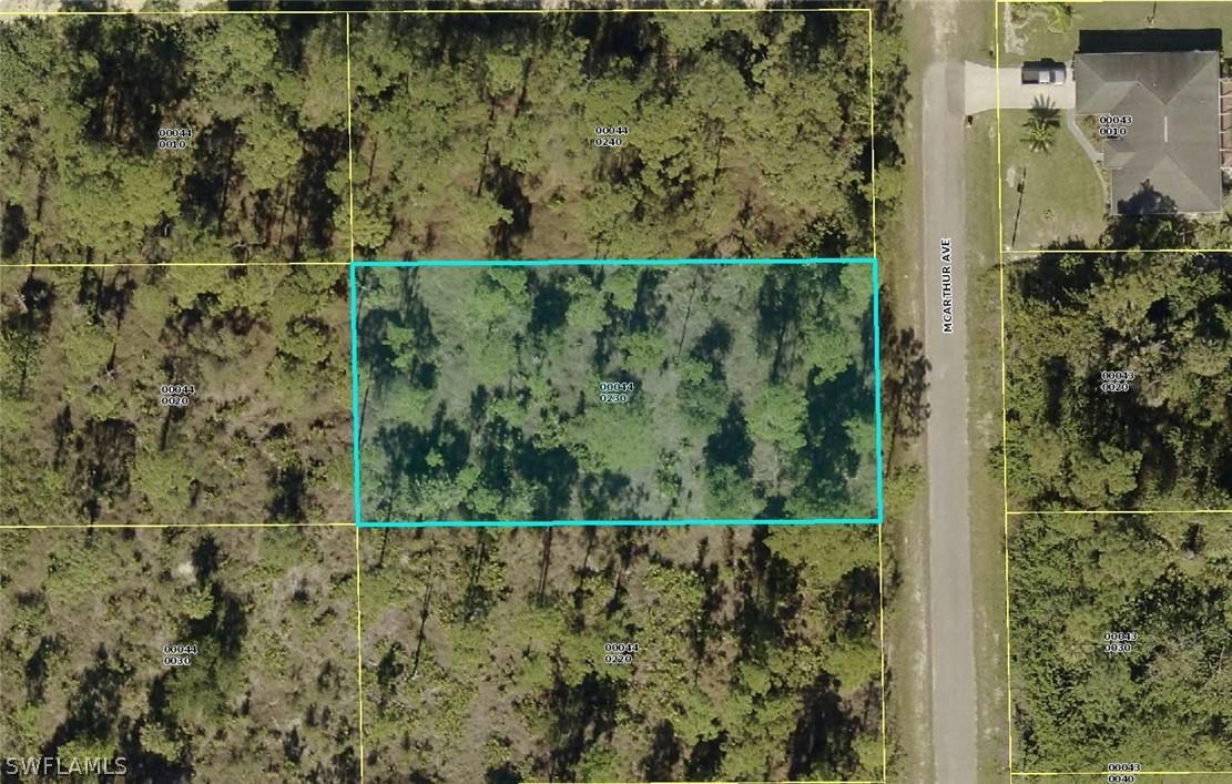 721 Mcarthur Ave., Lehigh Acres, FL 33936