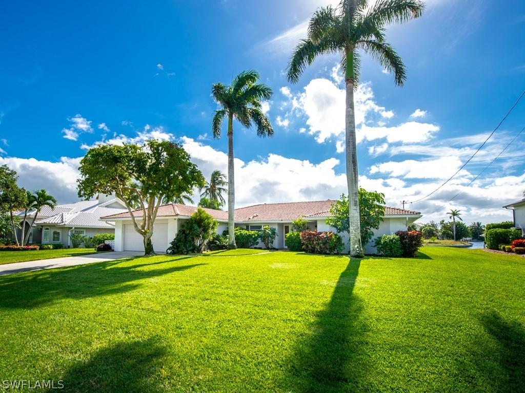 807 Limpet Dr., Sanibel, FL 33957