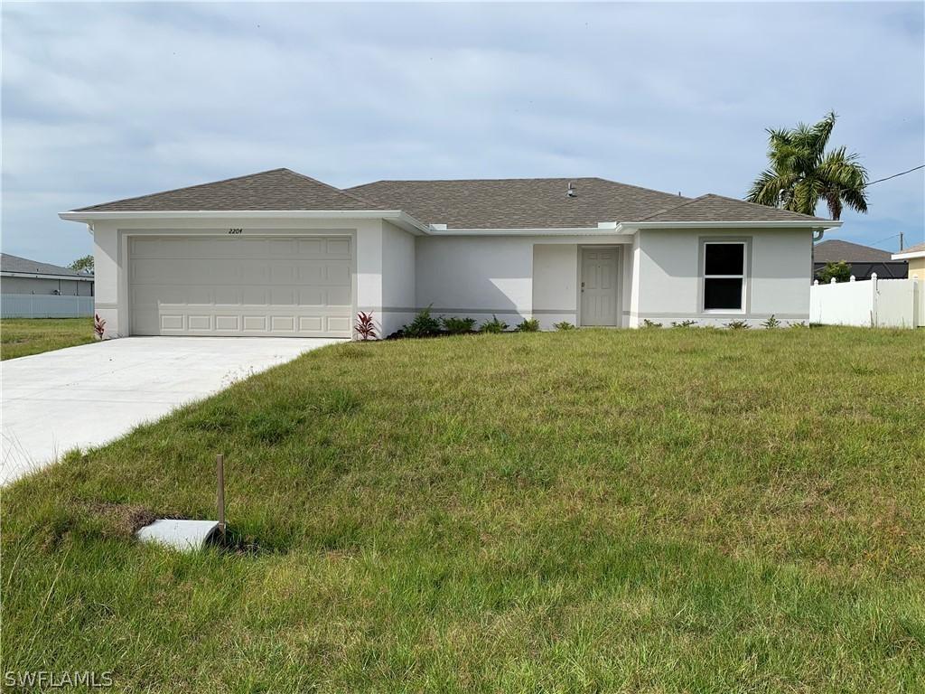2204 NE 22nd Pl., Cape Coral, FL 33909
