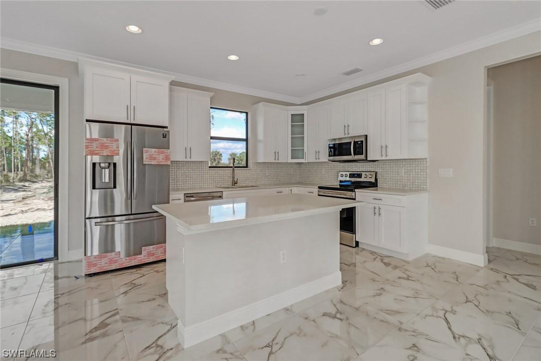 2524 64th Ave., Naples, FL 34120