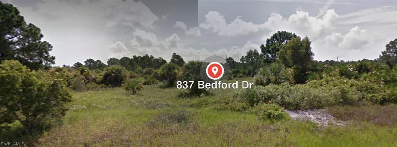 837 Bedford Dr., Lehigh Acres, FL 33974
