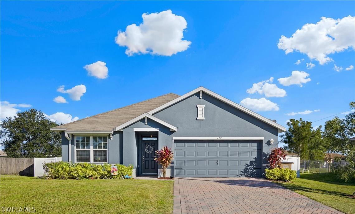 407 NW 14th Ter., Cape Coral, FL 33993