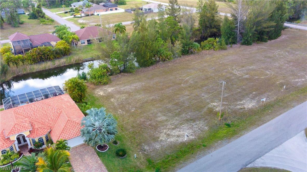 3346 NE 21st Pl., Cape Coral, FL 33909