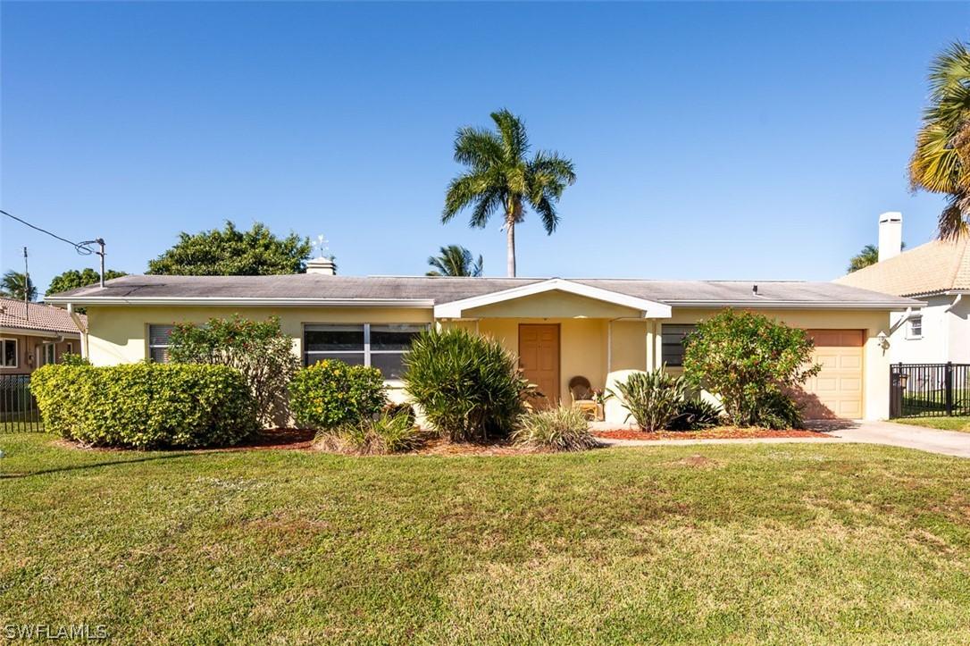 4926 Triton Ct., Cape Coral, FL 33904