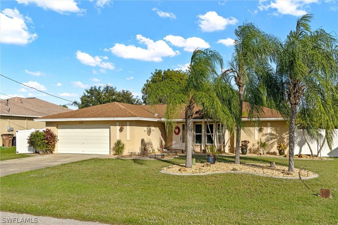 3725 SE Santa Barbara Pl., Cape Coral, FL 33904