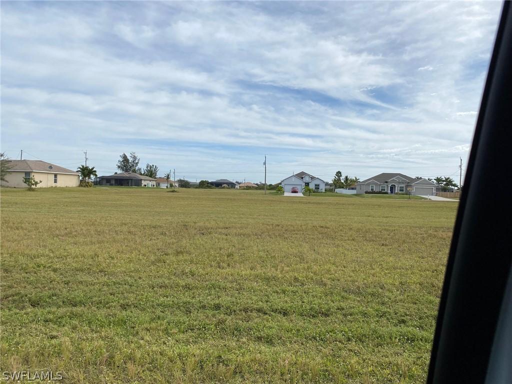 1025 NW 37th Pl., Cape Coral, FL 33993