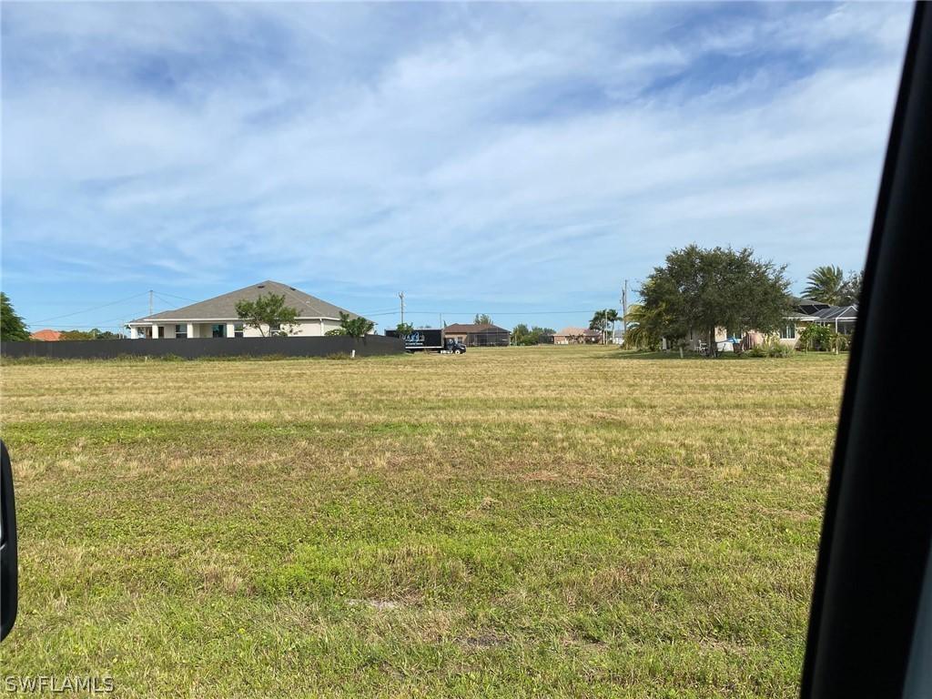 3521 NW 15th Ln., Cape Coral, FL 33993