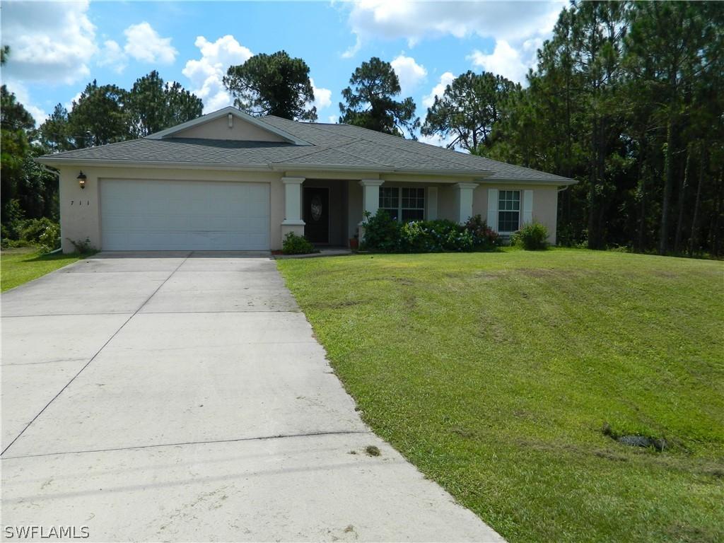 711 Fullerton Ave., Lehigh Acres, FL 33974