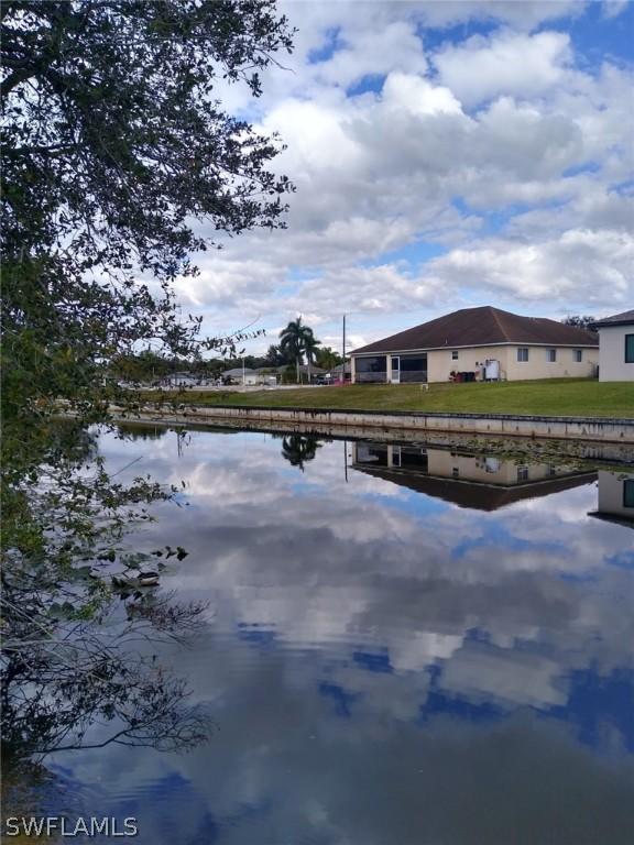 400 NW 9th St., Cape Coral, FL 33993