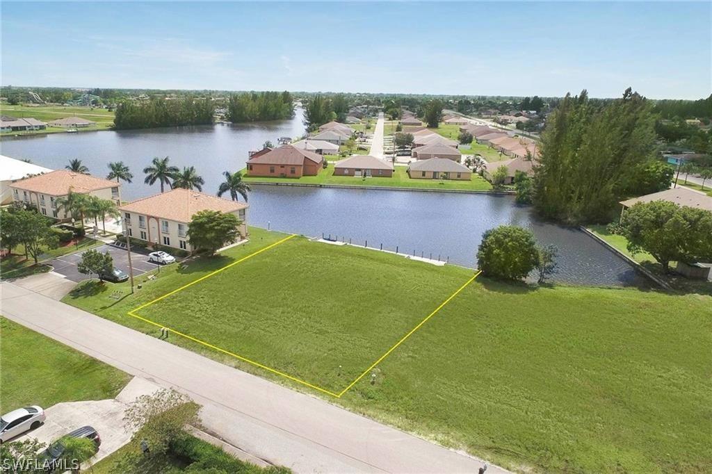 412 SW 3rd St., Cape Coral, FL 33991