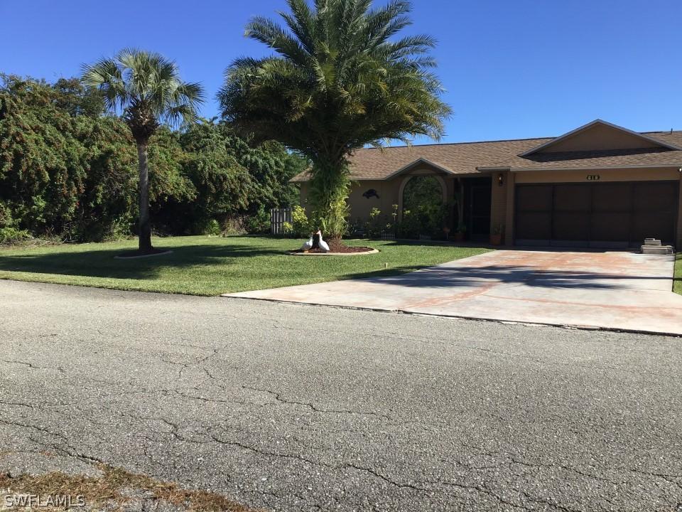 618 Eighth Ave., Lehigh Acres, FL 33972