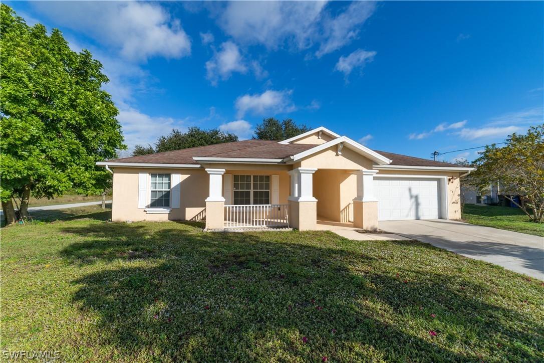 461 Raymer St., Lehigh Acres, FL 33974