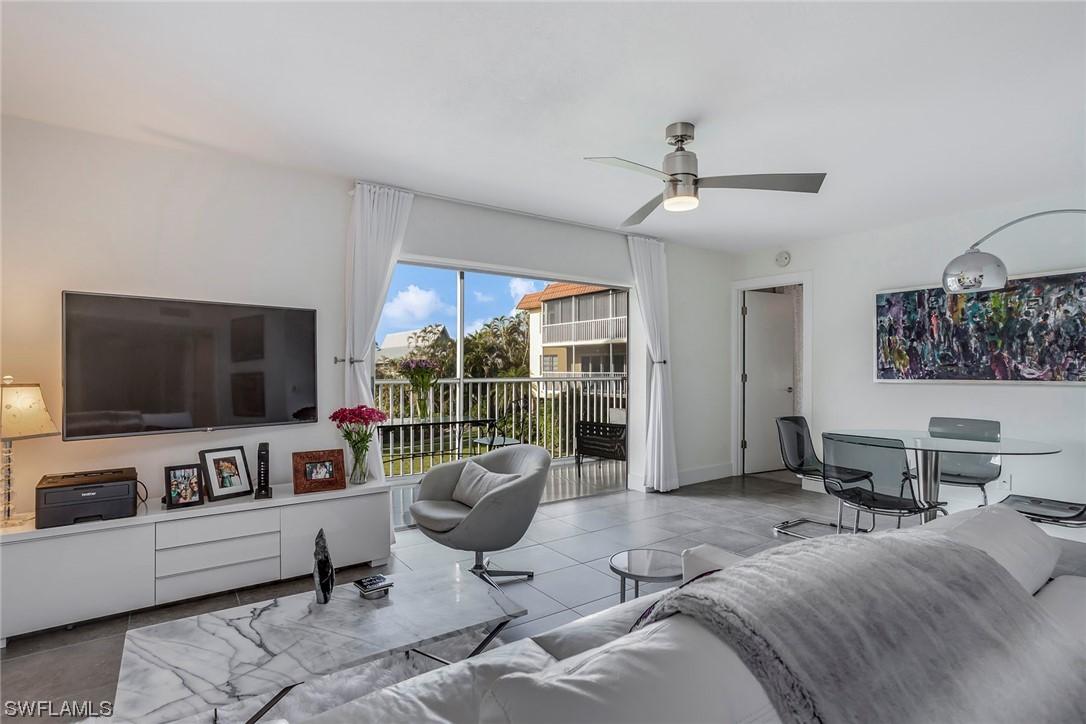 1666 Osprey Ave. #106, Naples, FL 34102