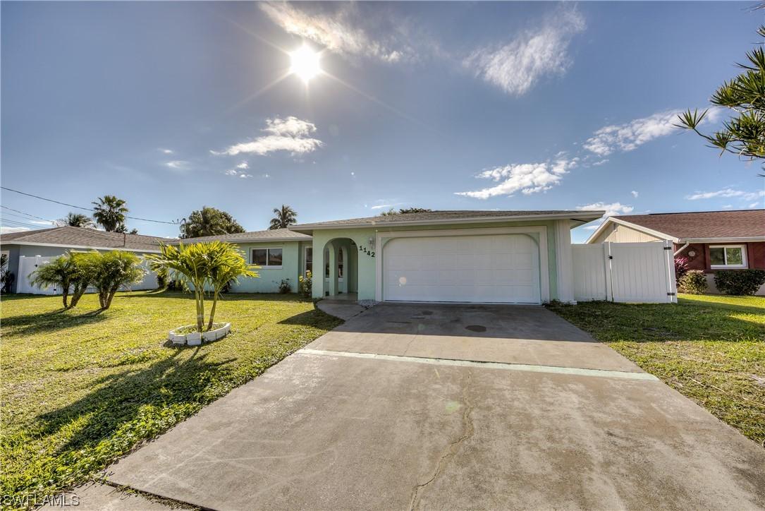 1142 SE 28th Ter., Cape Coral, FL 33904
