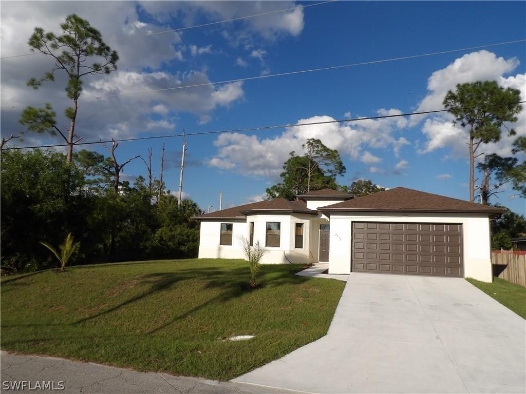 2712 Rena Ln., Lehigh Acres, FL 33971