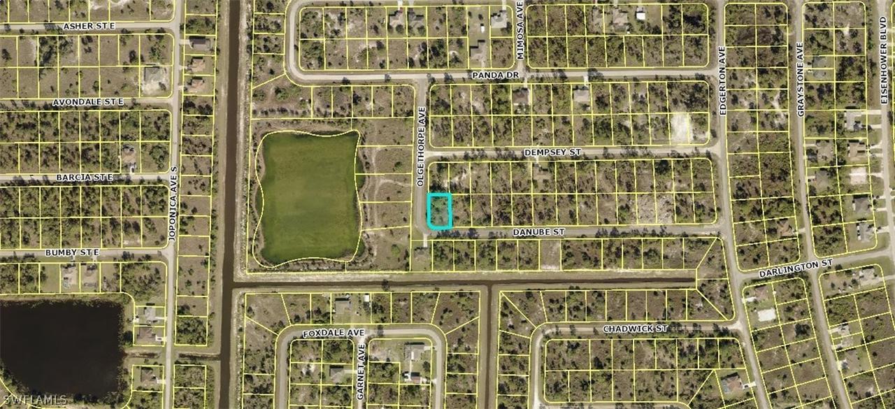 915 Danube St., Lehigh Acres, FL 33974