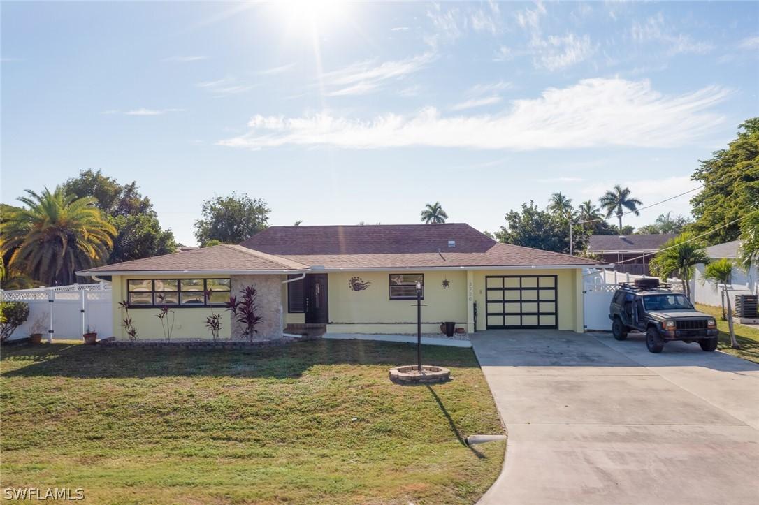 3720 SE 8th Pl., Cape Coral, FL 33904