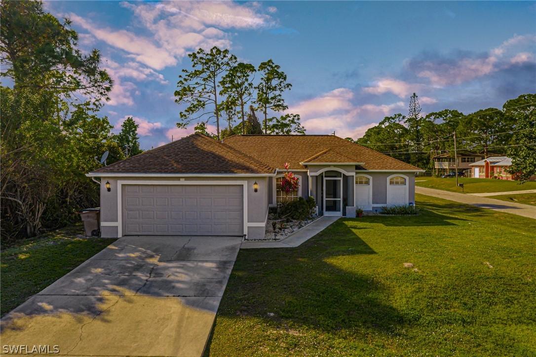 105 Clyde Ave., Lehigh Acres, FL 33971