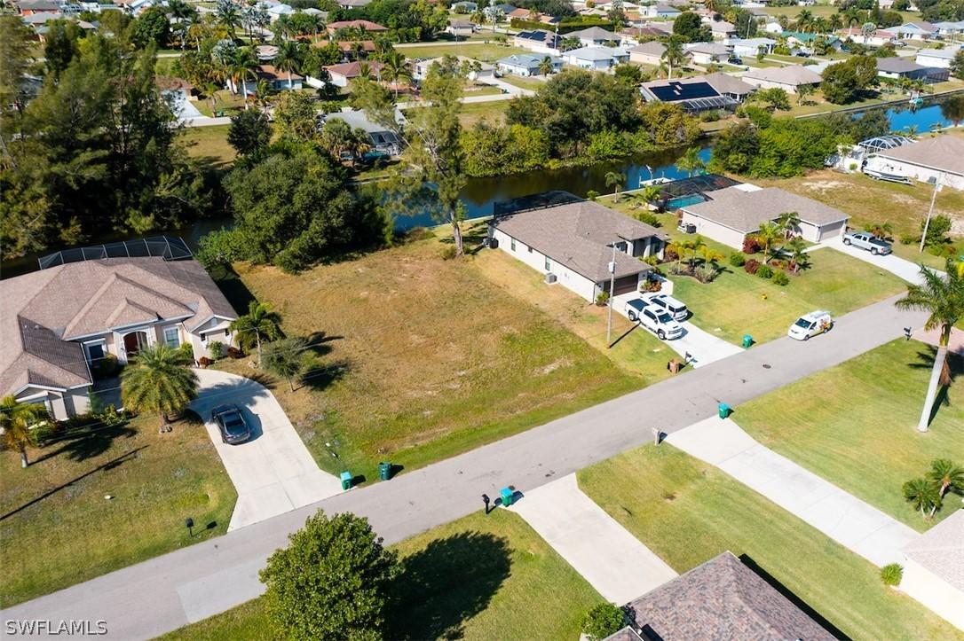 1202 SW 11th Pl., Cape Coral, FL 33991