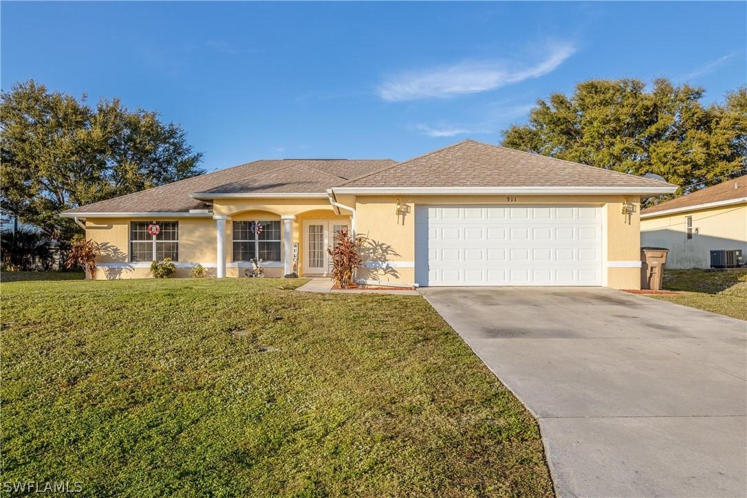 911 NE 17th Ter., Cape Coral, FL 33909