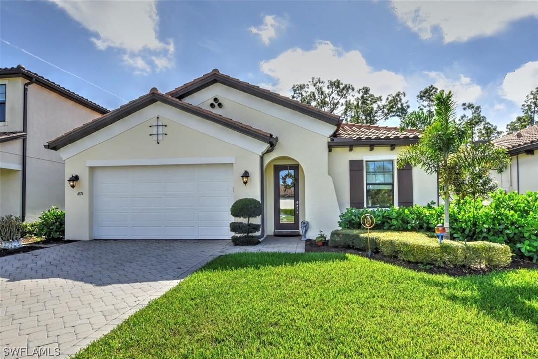 4371 Raffia Palm Cir., Naples, FL 34119