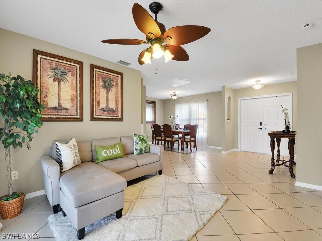 418 NE Van Loon Ln., Cape Coral, FL 33909